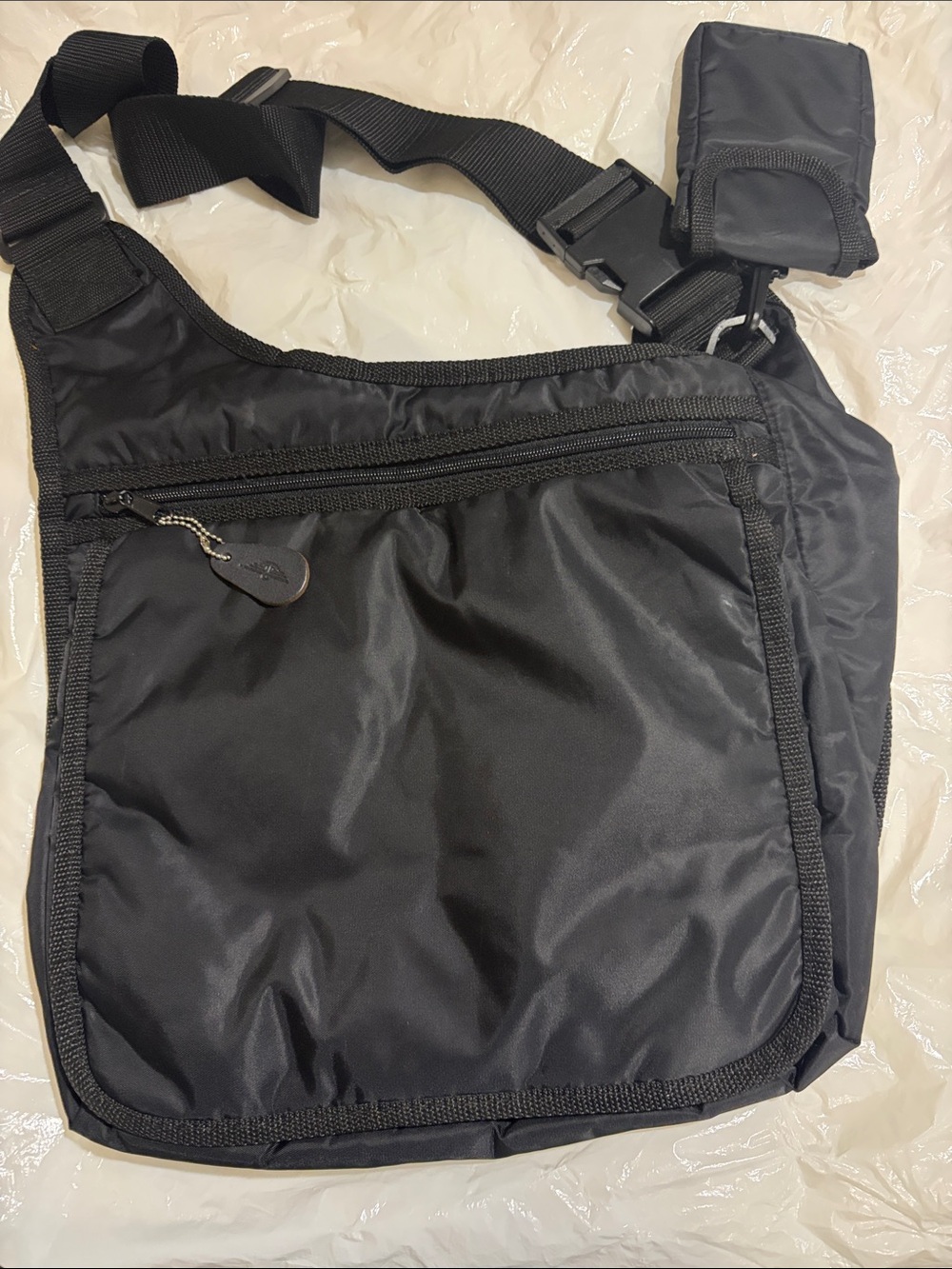 Levi’s Vintage Y2K Nylon Sling Black Messenger Bag Brand New
